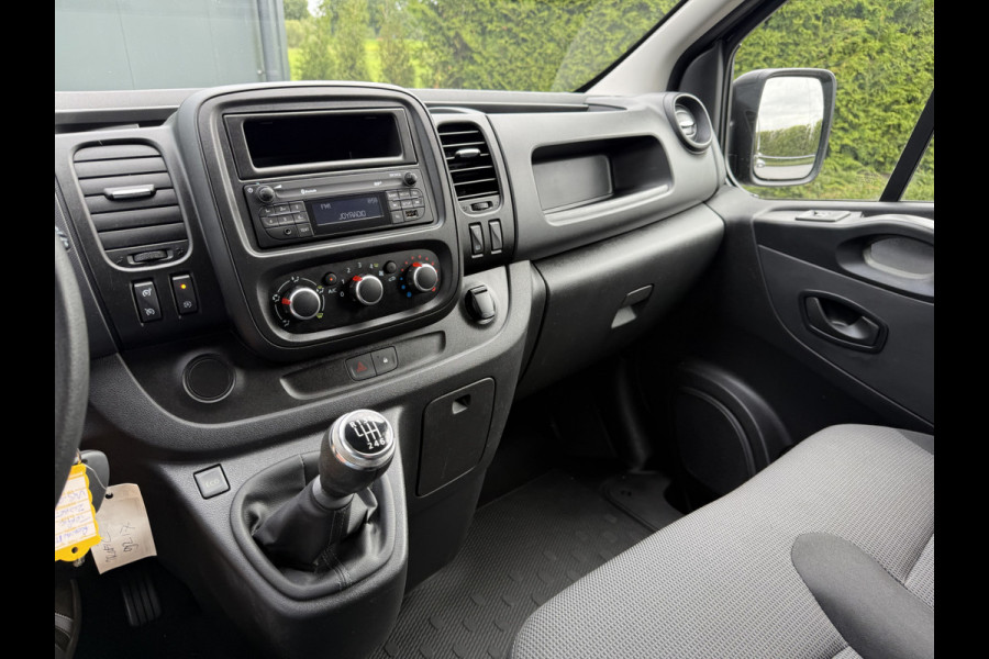Renault Trafic 2.0 dCi 120 PK / L2H1 / 1e EIG. / AIRCO / CRUISE / PDC / 3-ZITS / LED