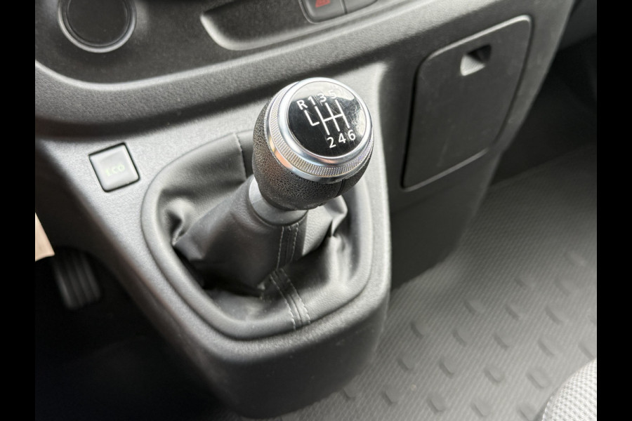 Renault Trafic 2.0 dCi 120 PK / L2H1 / 1e EIG. / AIRCO / CRUISE / PDC / 3-ZITS / LED