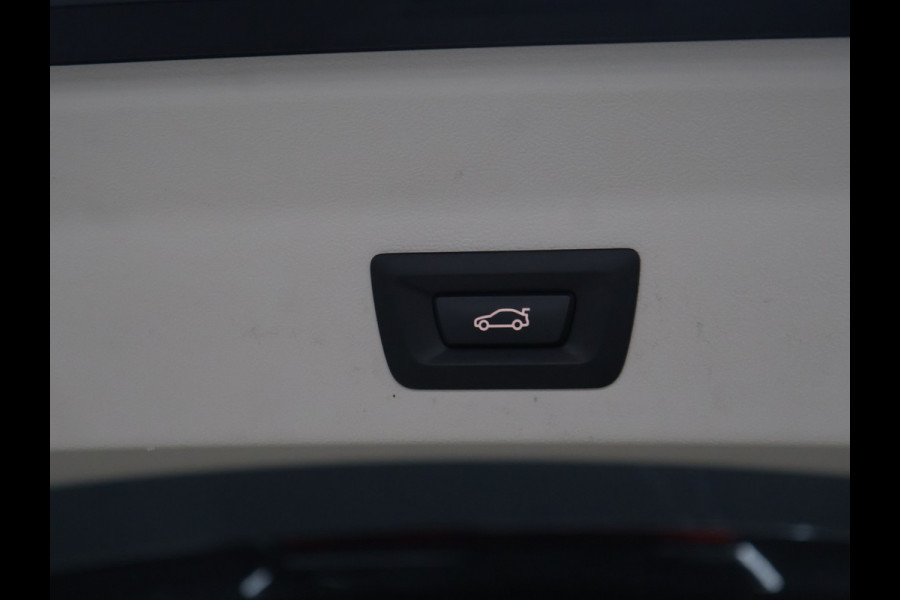 BMW iX3 High Executive 80 kWh [SCHUIFKANTELDAK, APPLE CARPLAY, MEMORY SEATS, STOELVERWARMING, ADAPTIVE CRUISE, ANDROID AUTO, CAMERA, PDC V+A, ELEKTRISCHE ACHTERKLEP, LED, NAVIGATIE, NIEUWSTAAT]