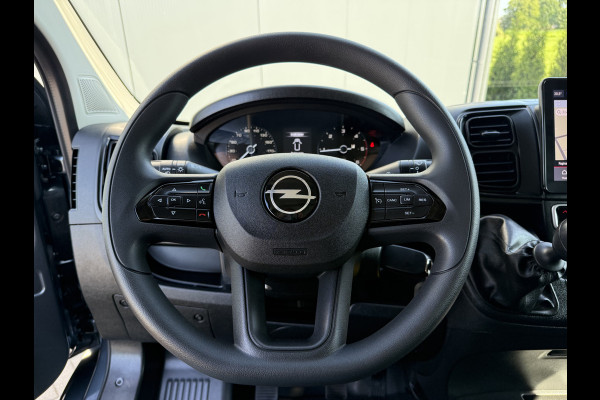Opel Movano 2.2D 120 PK / L2H2 / ** NIEUW BPM VRIJ ** / TREKHAAK / CAMERA / 3-ZITS / ECC / LED / CRUISE / LANE ASSIST