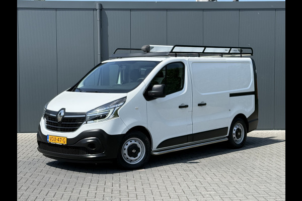 Renault Trafic 2.0 dCi 145 PK / AUTOMAAT / L1H1 / 2x SCHUIFDEUR / INRICHTING / TREKHAAK / IMPERIAAL / 3-ZITS