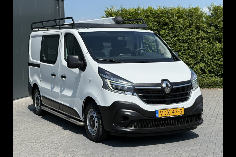 Renault Trafic 2.0 dCi 145 PK / AUTOMAAT / L1H1 / 2x SCHUIFDEUR / INRICHTING / TREKHAAK / IMPERIAAL / 3-ZITS