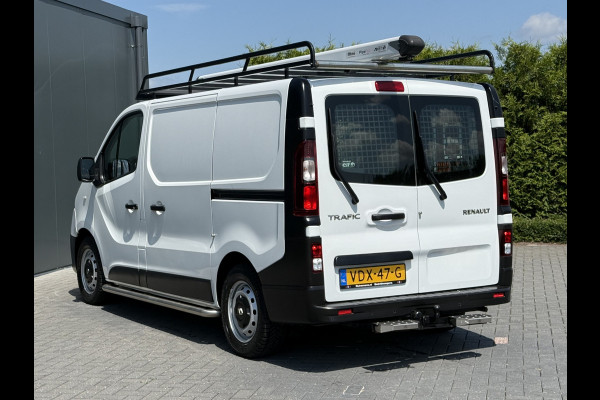 Renault Trafic 2.0 dCi 145 PK / AUTOMAAT / L1H1 / 2x SCHUIFDEUR / INRICHTING / TREKHAAK / IMPERIAAL / 3-ZITS