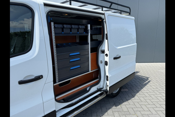 Renault Trafic 2.0 dCi 145 PK / AUTOMAAT / L1H1 / 2x SCHUIFDEUR / INRICHTING / TREKHAAK / IMPERIAAL / 3-ZITS