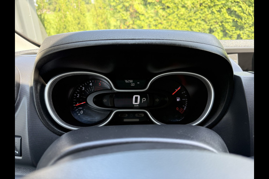 Renault Trafic 2.0 dCi 145 PK / AUTOMAAT / L1H1 / 2x SCHUIFDEUR / INRICHTING / TREKHAAK / IMPERIAAL / 3-ZITS