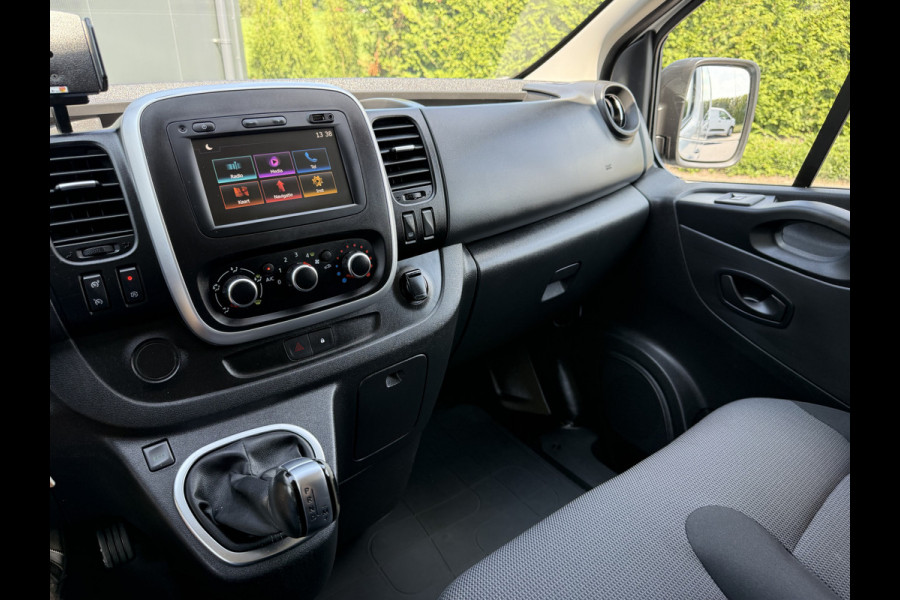Renault Trafic 2.0 dCi 145 PK / AUTOMAAT / L1H1 / 2x SCHUIFDEUR / INRICHTING / TREKHAAK / IMPERIAAL / 3-ZITS