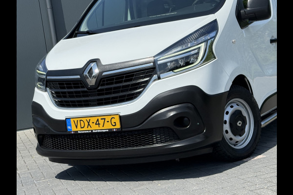 Renault Trafic 2.0 dCi 145 PK / AUTOMAAT / L1H1 / 2x SCHUIFDEUR / INRICHTING / TREKHAAK / IMPERIAAL / 3-ZITS