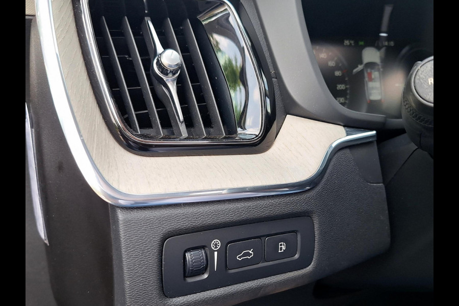 Volvo XC60 2.0 Recharge T6 AWD Inscription | Pano | Leder | Adaptive CC | Blindspot | Memory Seat |