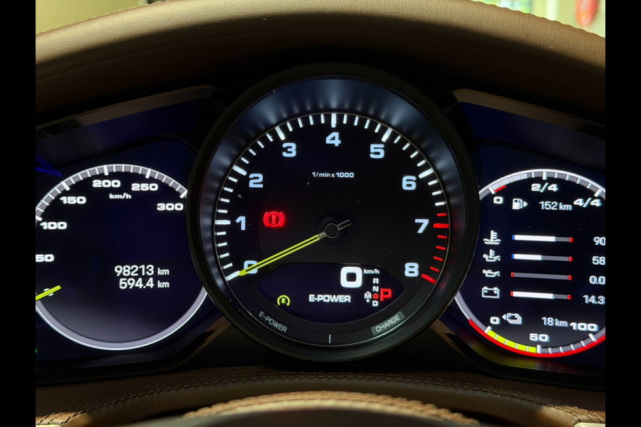 Porsche Panamera 4 E-Hybrid 2.9|Pano|Bose|360|Chrono|Massage|Stoelventilatie|