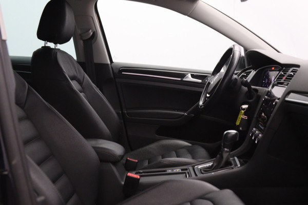 Volkswagen Golf Variant 1.0 TSI 110 PK Automaat Highline, Leder, Carplay, Climate Control, Adap. Cruise Control, Camera