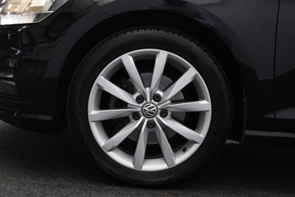 Volkswagen Golf Variant 1.0 TSI 110 PK Automaat Highline, Leder, Carplay, Climate Control, Adap. Cruise Control, Camera