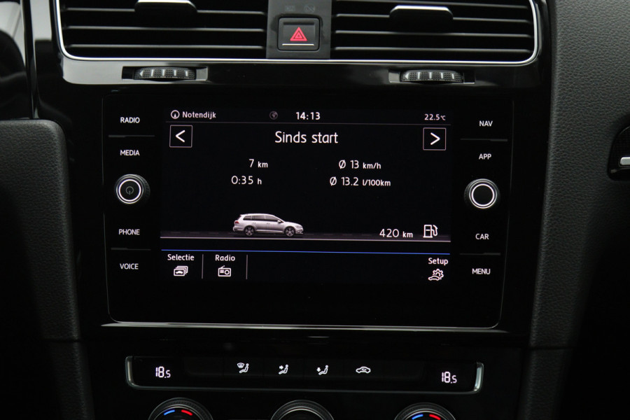 Volkswagen Golf Variant 1.0 TSI 110 PK Automaat Highline, Leder, Carplay, Climate Control, Adap. Cruise Control, Camera