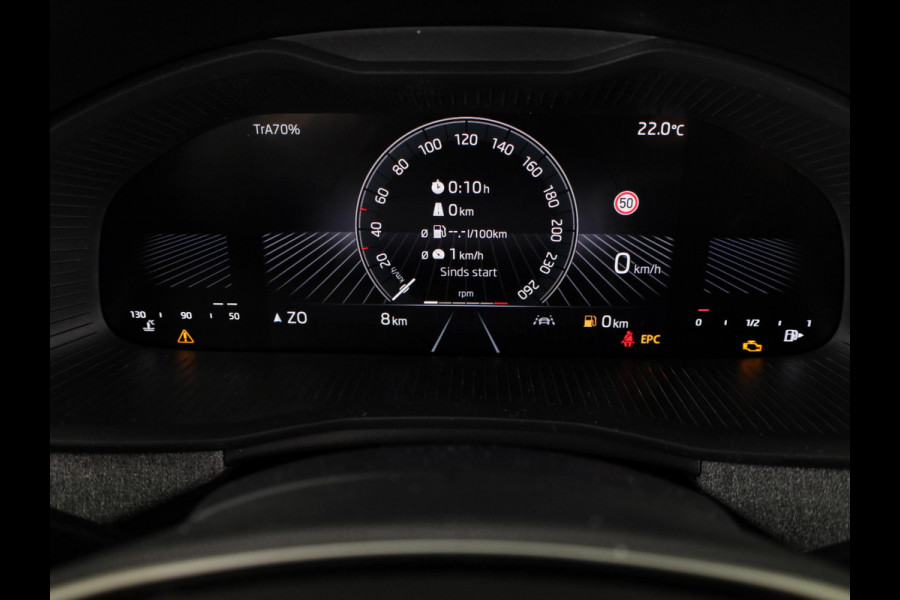 Škoda Kamiq Selection 1.0 TSI 115 pk 6 versn. Hand | Smokey Diamond | CarPlay | Cruise Control