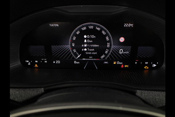 Škoda Kamiq Selection 1.0 TSI 115 pk 6 versn. Hand | Smokey Diamond | CarPlay | Cruise Control