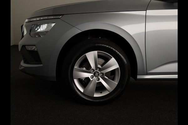 Škoda Kamiq Selection 1.0 TSI 115 pk 6 versn. Hand | Smokey Diamond | CarPlay | Cruise Control