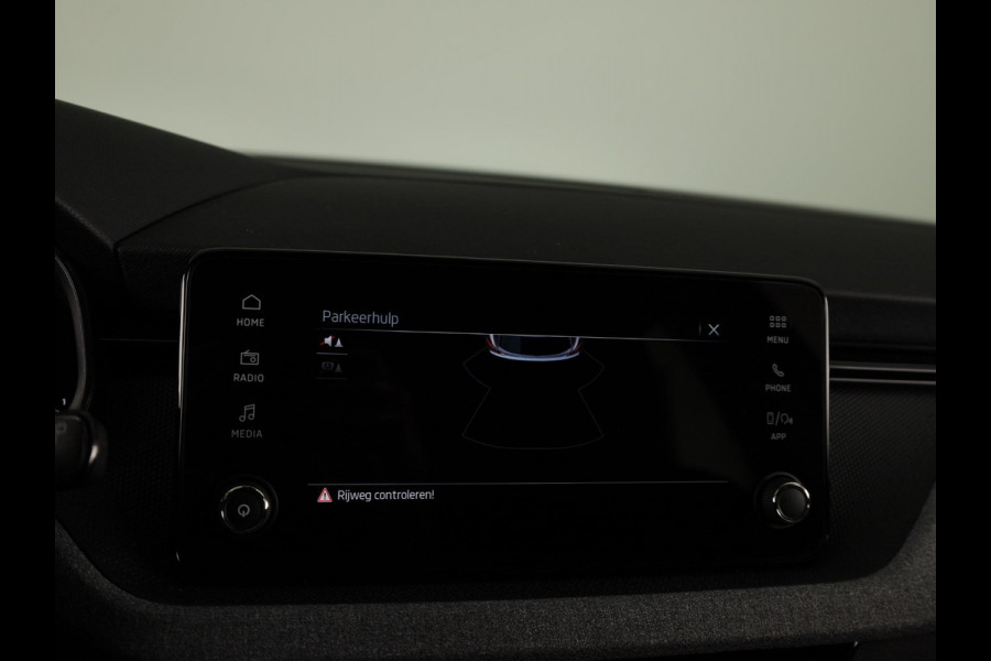 Škoda Kamiq Selection 1.0 TSI 115 pk 6 versn. Hand | Smokey Diamond | CarPlay | Cruise Control