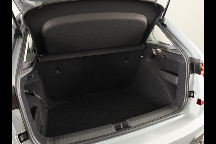 Škoda Kamiq Selection 1.0 TSI 115 pk 6 versn. Hand | Smokey Diamond | CarPlay | Cruise Control