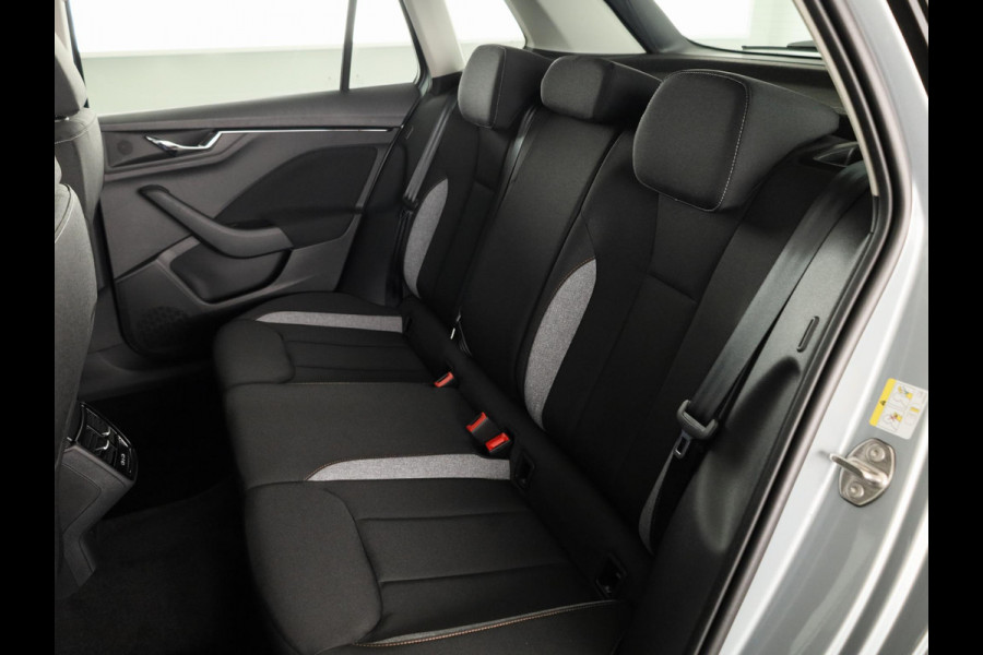Škoda Kamiq Selection 1.0 TSI 115 pk 6 versn. Hand | Smokey Diamond | CarPlay | Cruise Control
