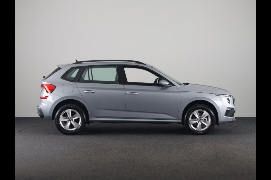 Škoda Kamiq Selection 1.0 TSI 115 pk 6 versn. Hand | Smokey Diamond | CarPlay | Cruise Control