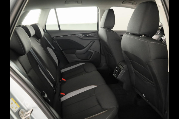 Škoda Kamiq Selection 1.0 TSI 115 pk 6 versn. Hand | Smokey Diamond | CarPlay | Cruise Control