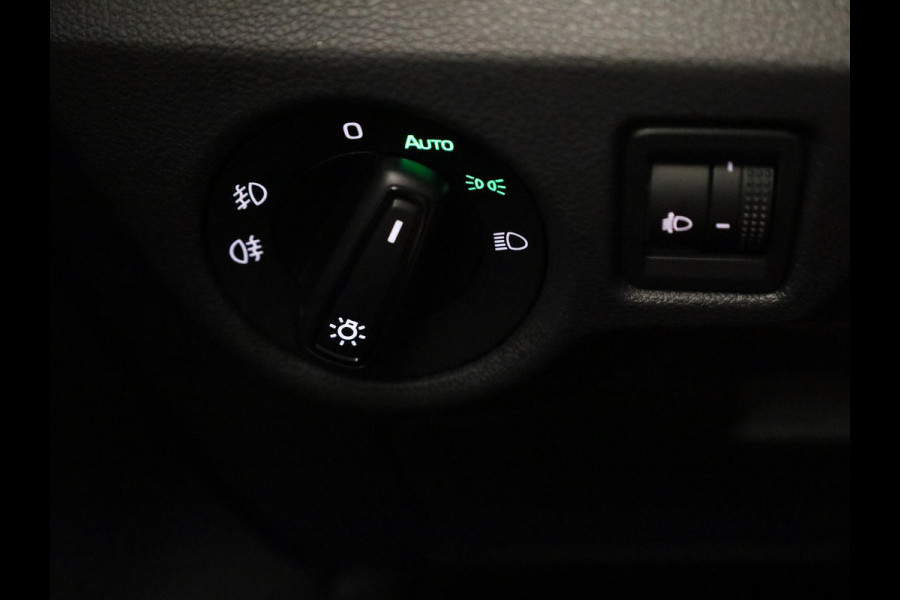 Škoda Kamiq Selection 1.0 TSI 115 pk 6 versn. Hand | Smokey Diamond | CarPlay | Cruise Control