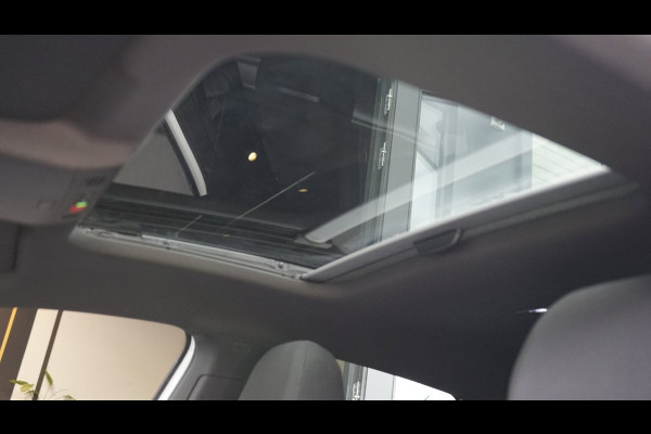 Volkswagen Taigo R-Line 1.0 TSI Black Style AUTOMAAT-ACC-CAMERA-CARPLAY-CLIMA-IQ LIGHT-PANORAMA-VIRTUEEL