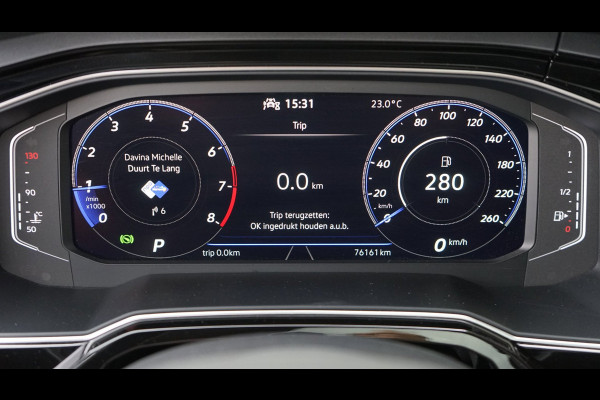 Volkswagen Taigo R-Line 1.0 TSI Black Style AUTOMAAT-ACC-CAMERA-CARPLAY-CLIMA-IQ LIGHT-PANORAMA-VIRTUEEL