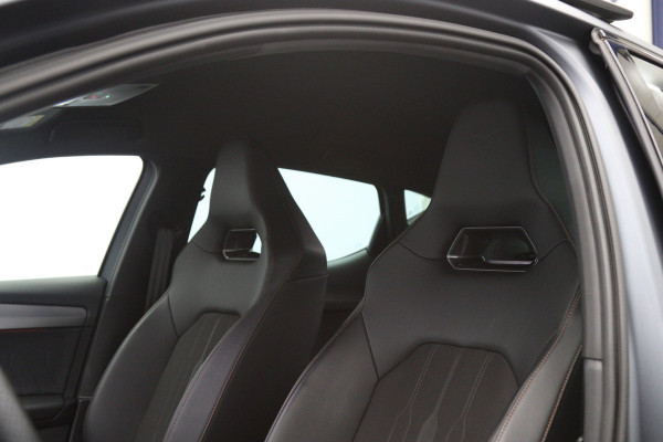 CUPRA Leon 1.4 e-Hybrid VZ 245 PK Performance, Matte Grijs, Winterpakket, DCC, Adap. Cruise Control
