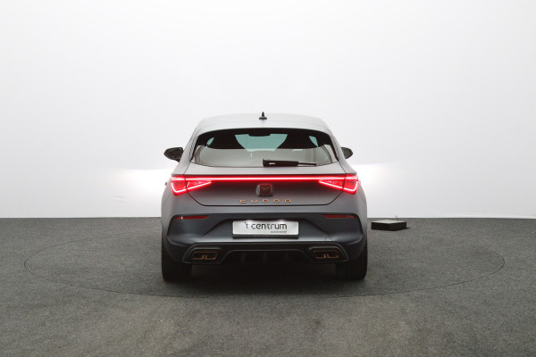 CUPRA Leon 1.4 e-Hybrid VZ 245 PK Performance, Matte Grijs, Winterpakket, DCC, Adap. Cruise Control