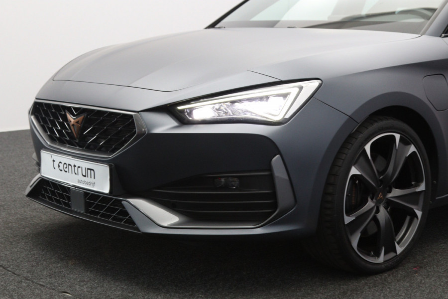 CUPRA Leon 1.4 e-Hybrid VZ 245 PK Performance, Matte Grijs, Winterpakket, DCC, Adap. Cruise Control