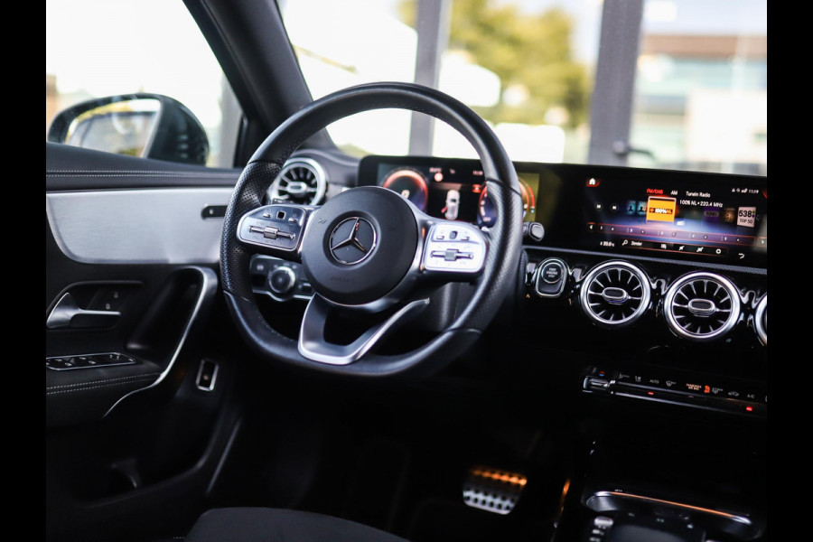 Mercedes-Benz A-Klasse 250 e Business Solution AMG Limited | Stoelverw. | PDC | LED