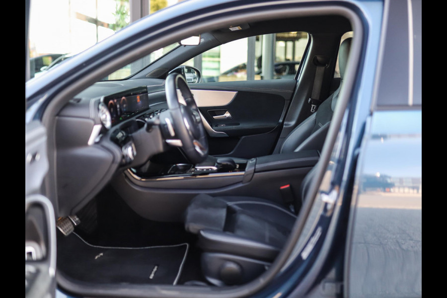 Mercedes-Benz A-Klasse 250 e Business Solution AMG Limited | Stoelverw. | PDC | LED