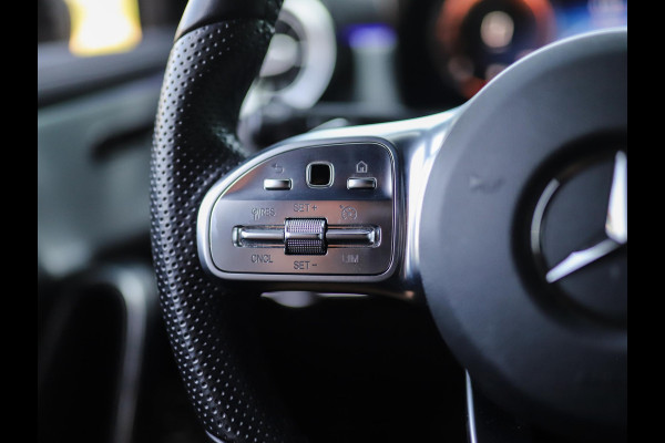 Mercedes-Benz A-Klasse 250 e Business Solution AMG Limited | Stoelverw. | PDC | LED