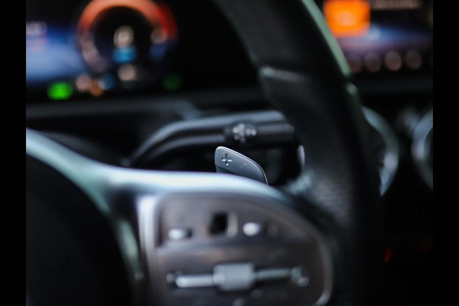 Mercedes-Benz A-Klasse 250 e Business Solution AMG Limited | Stoelverw. | PDC | LED