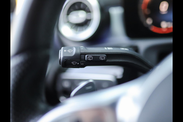 Mercedes-Benz A-Klasse 250 e Business Solution AMG Limited | Stoelverw. | PDC | LED
