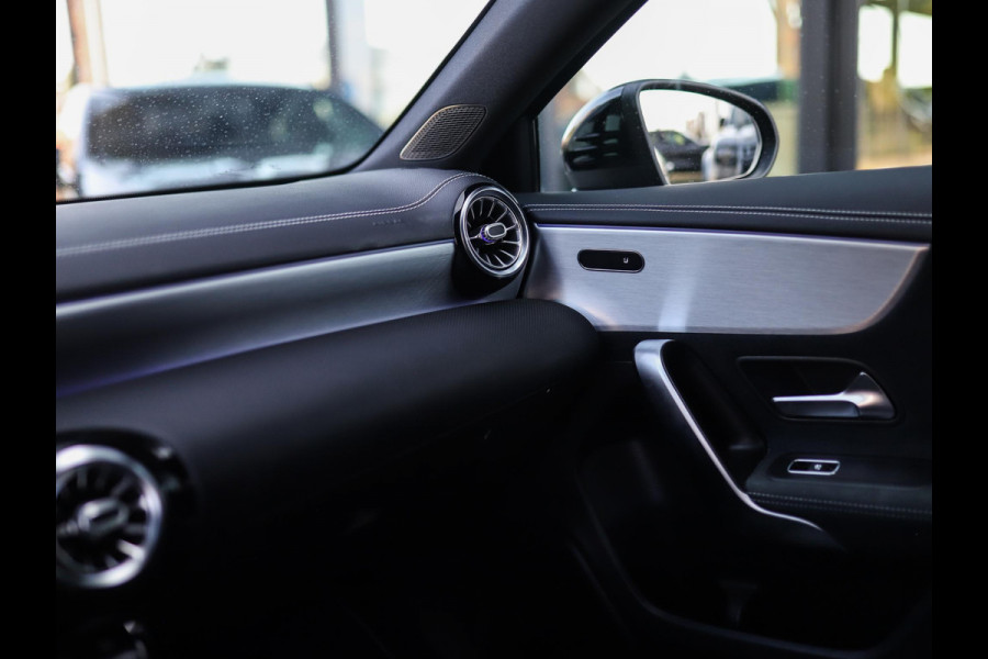 Mercedes-Benz A-Klasse 250 e Business Solution AMG Limited | Stoelverw. | PDC | LED