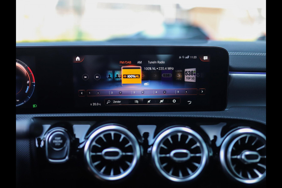 Mercedes-Benz A-Klasse 250 e Business Solution AMG Limited | Stoelverw. | PDC | LED