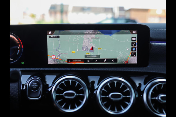 Mercedes-Benz A-Klasse 250 e Business Solution AMG Limited | Stoelverw. | PDC | LED