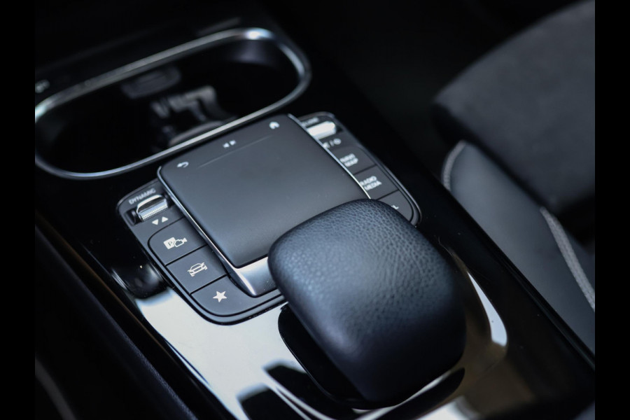 Mercedes-Benz A-Klasse 250 e Business Solution AMG Limited | Stoelverw. | PDC | LED