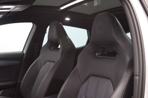 CUPRA Formentor 1.4 e-Hybrid VZ 245 PK Copper Edition PHEV, Panoramadak, Leder, Memory, Trekhaak, Winterpakket, Carplay, Camera