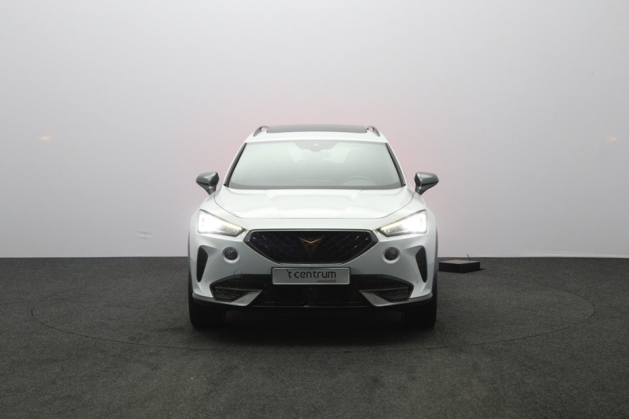 CUPRA Formentor 1.4 e-Hybrid VZ 245 PK Copper Edition PHEV, Panoramadak, Leder, Memory, Trekhaak, Winterpakket, Carplay, Camera