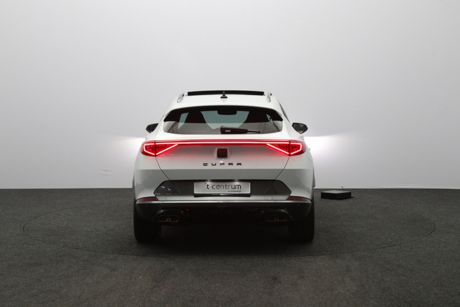 CUPRA Formentor 1.4 e-Hybrid VZ 245 PK Copper Edition PHEV, Panoramadak, Leder, Memory, Trekhaak, Winterpakket, Carplay, Camera