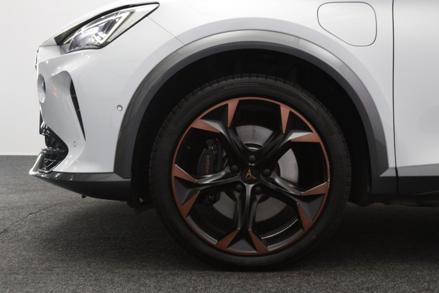 CUPRA Formentor 1.4 e-Hybrid VZ 245 PK Copper Edition PHEV, Panoramadak, Leder, Memory, Trekhaak, Winterpakket, Carplay, Camera