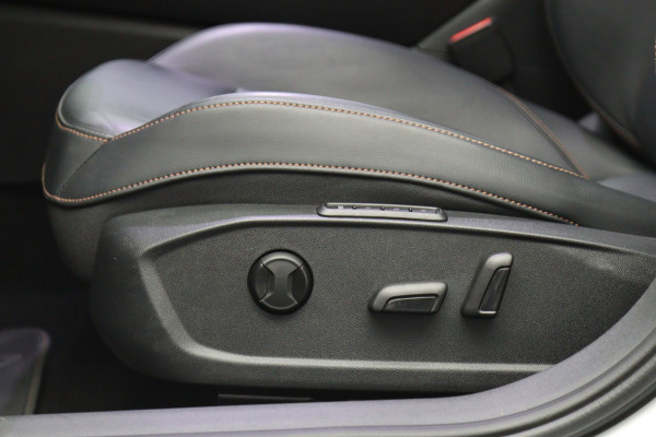 CUPRA Formentor 1.4 e-Hybrid VZ 245 PK Copper Edition PHEV, Panoramadak, Leder, Memory, Trekhaak, Winterpakket, Carplay, Camera