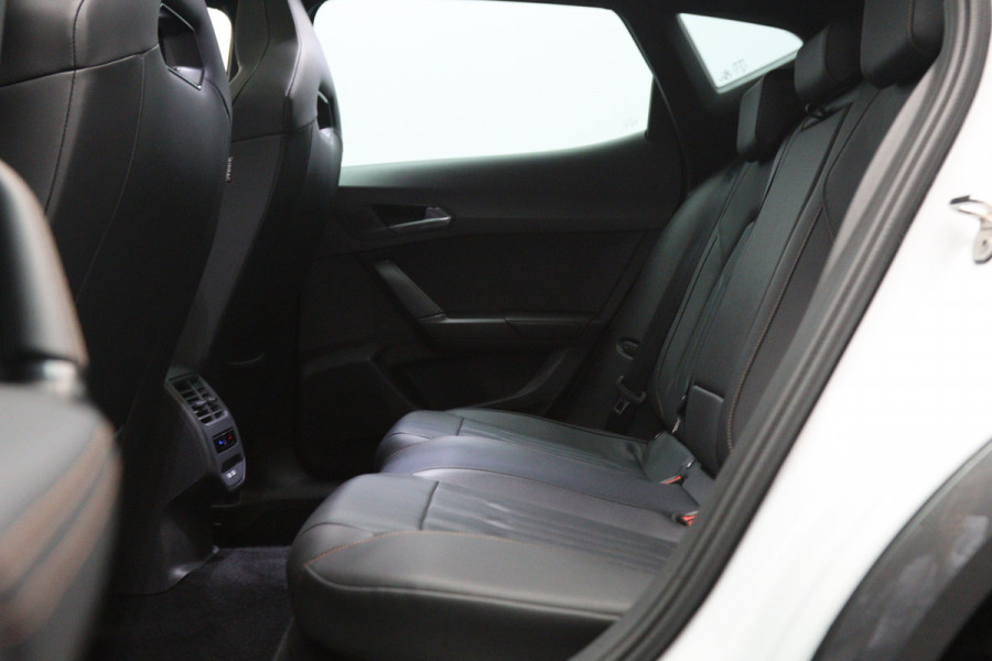 CUPRA Formentor 1.4 e-Hybrid VZ 245 PK Copper Edition PHEV, Panoramadak, Leder, Memory, Trekhaak, Winterpakket, Carplay, Camera