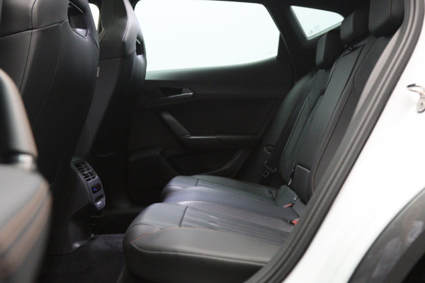 CUPRA Formentor 1.4 e-Hybrid VZ 245 PK Copper Edition PHEV, Panoramadak, Leder, Memory, Trekhaak, Winterpakket, Carplay, Camera