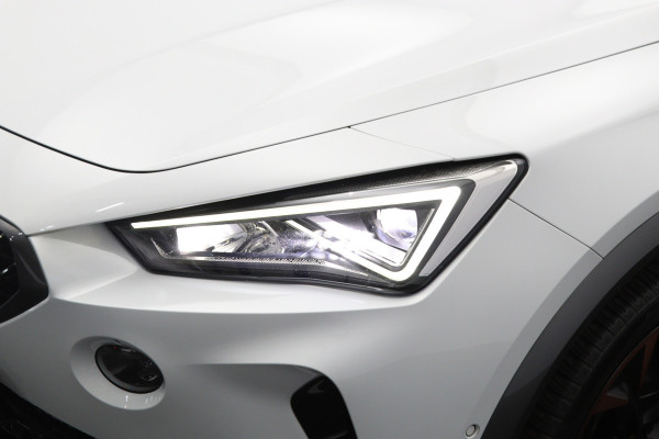 CUPRA Formentor 1.4 e-Hybrid VZ 245 PK Copper Edition PHEV, Panoramadak, Leder, Memory, Trekhaak, Winterpakket, Carplay, Camera