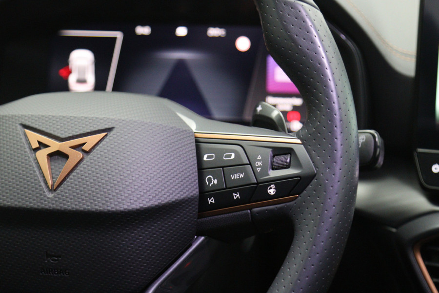 CUPRA Formentor 1.4 e-Hybrid VZ 245 PK Copper Edition PHEV, Panoramadak, Leder, Memory, Trekhaak, Winterpakket, Carplay, Camera
