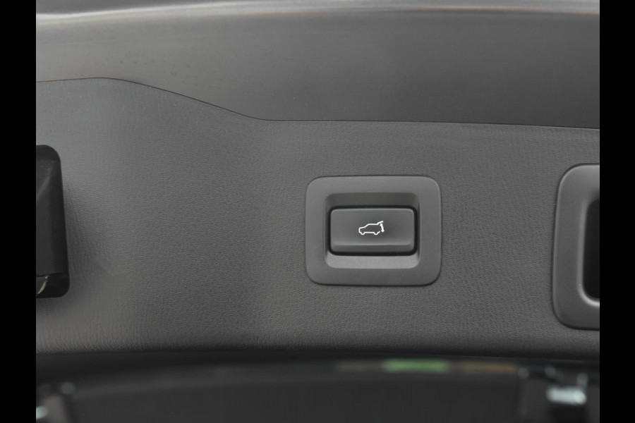 Mazda CX-5 2.0 SkyActiv-G 165 Luxury Leren bekleding Adaptive cruise control Navi Clima Camera Bose