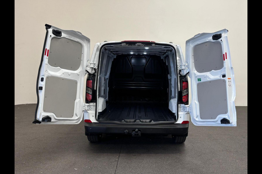 Ford Transit Custom 300 2.0 TDCI L2H1 EC Sport Nieuw Model Automaat Airco Cruise Navi Parkeersensoren Camera Carplay Trekhaak